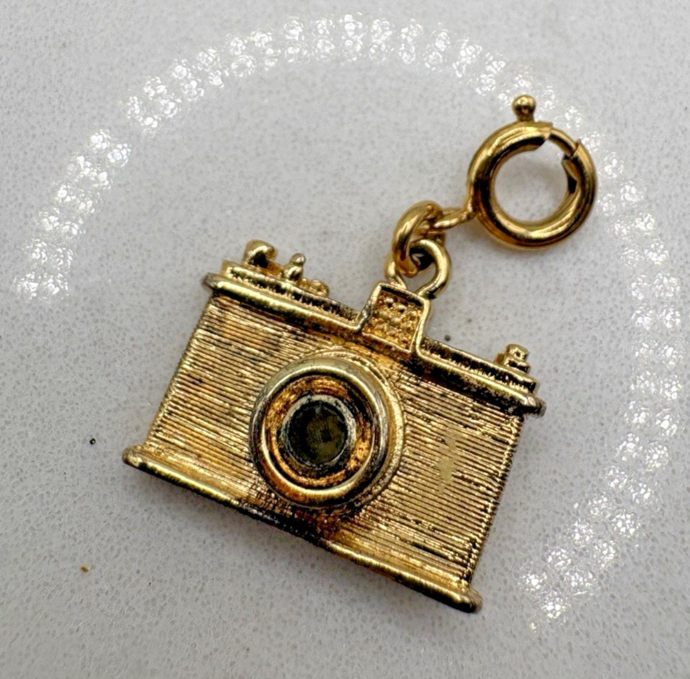 Monet Bracelet Charm Camera Kodak Gold Tone Spring Ring Clasp Vintage Signed